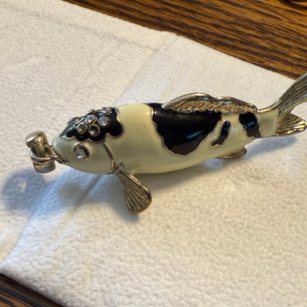 Fish pendant for necklace.